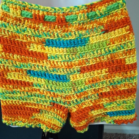 BEACH SHORTS  (MED) - Picture 4 of 5